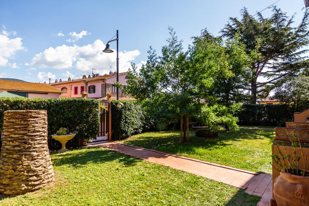 カスティリオーネ・デッラ・ペスカーイアCasa Andreaアパートメント エクステリア 写真